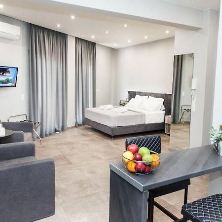 E Spacious Cornered Brand New Studio Apartment E Atene Esterno foto